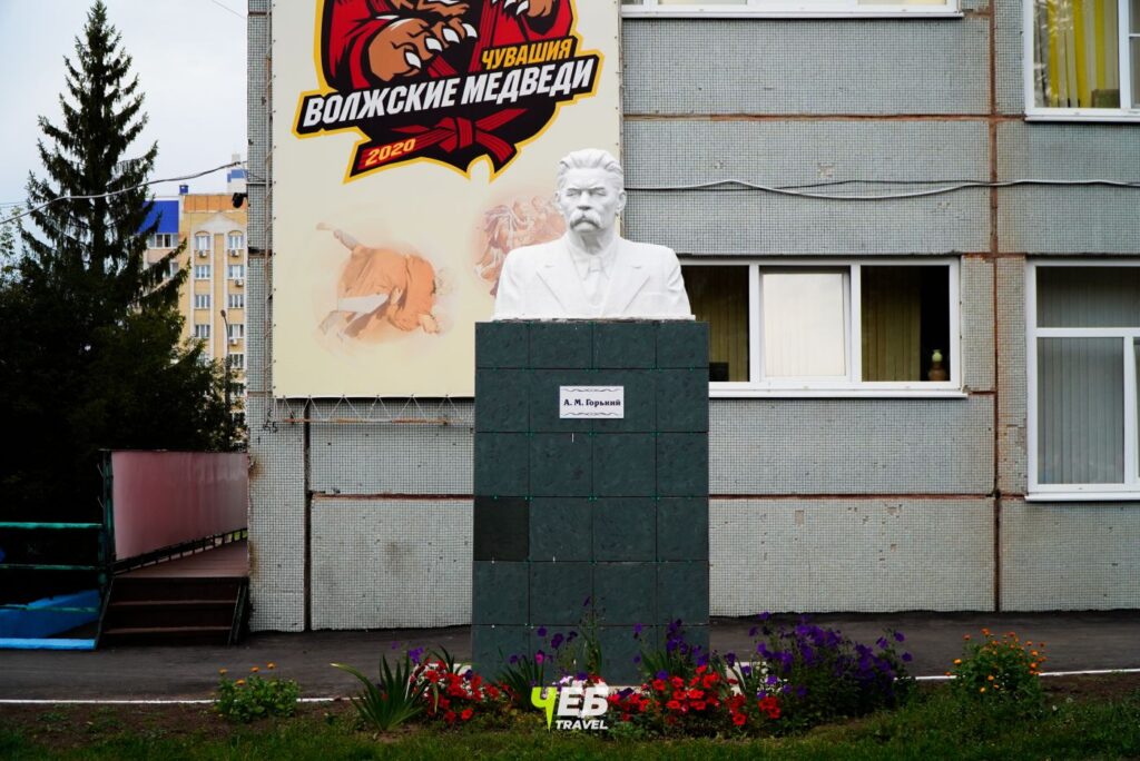 Бюст Максима Горького