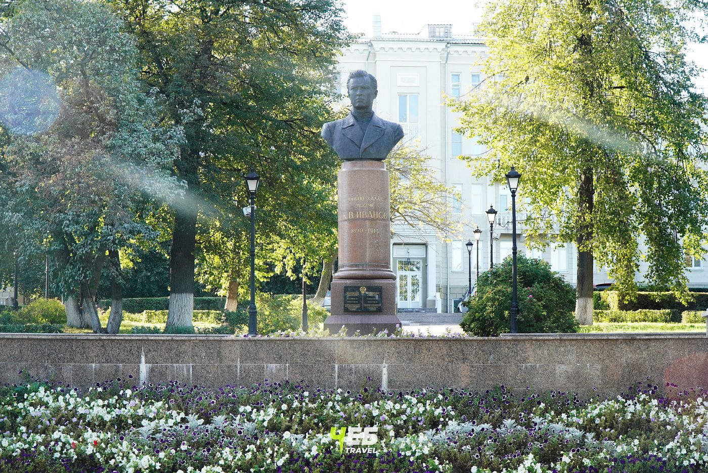 Бюст Константину Иванову