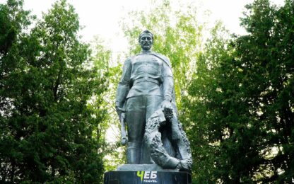 памятник воинам