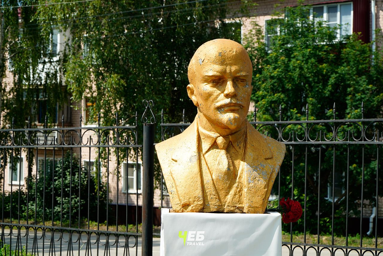 Бюст Ленина