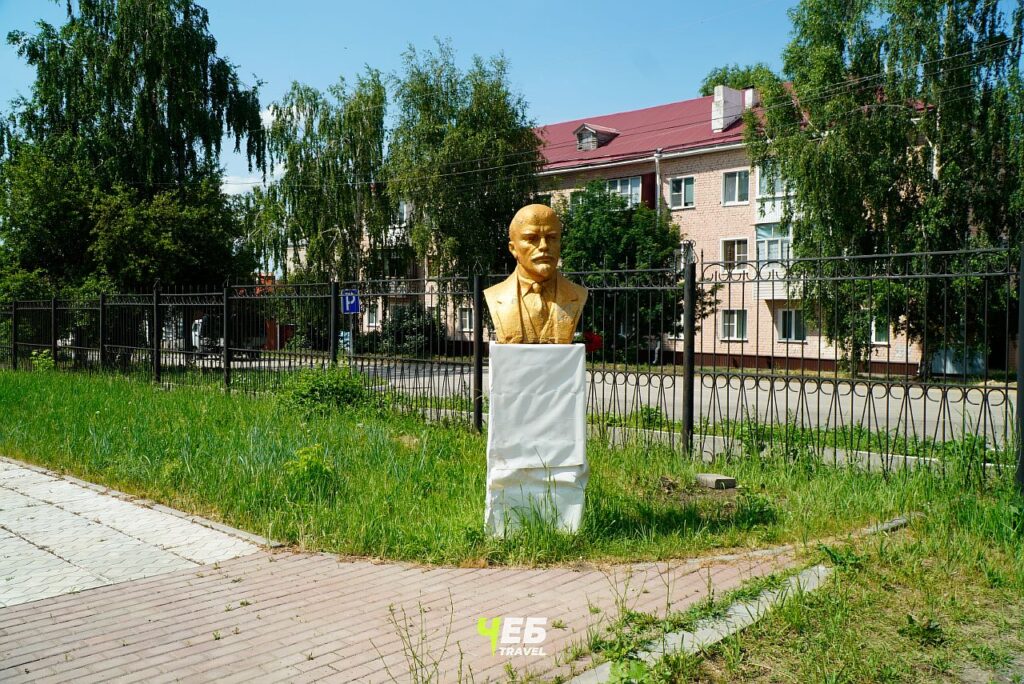 Бюст Ленина