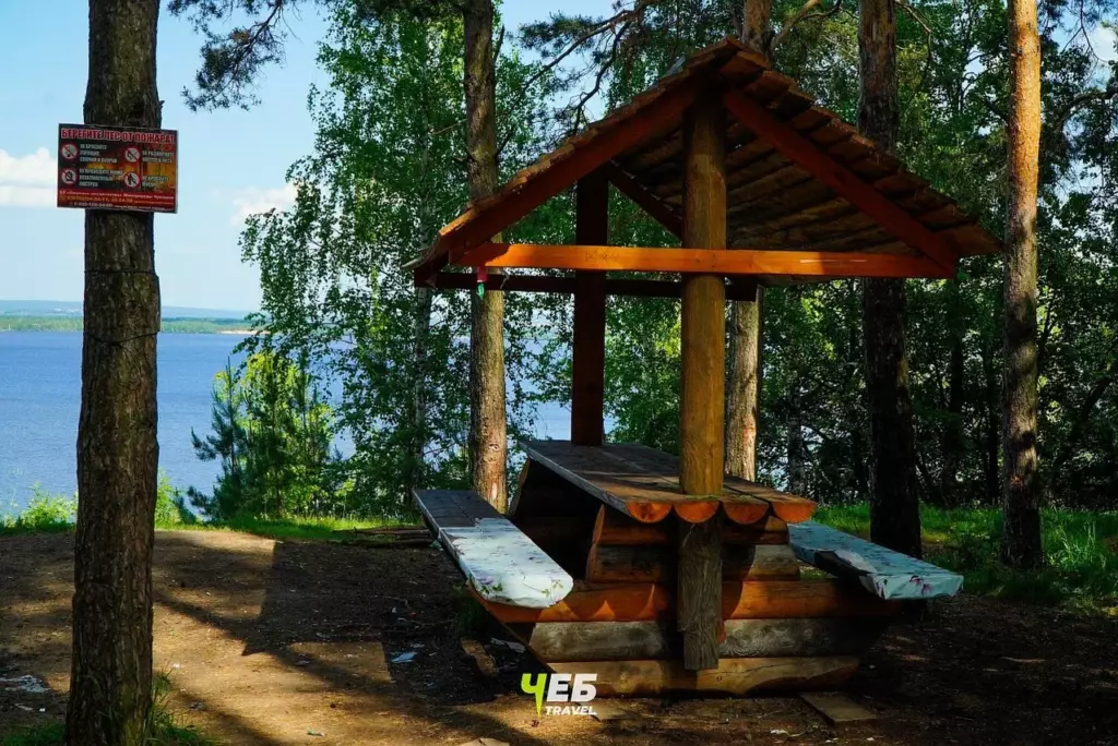 смотровая площадка с уютной беседкой